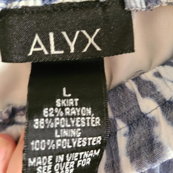 Alyx Flower Skirt Size Large - Picture 4 of 6